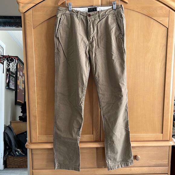 Men’s slightly distressed Abercrombie & Fitch beige chinos. 32 W, 34 L. - Picture 1 of 4